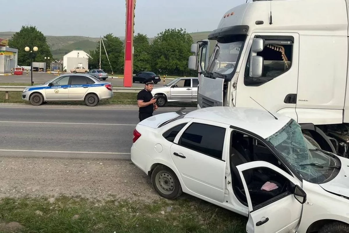 Пожилой водитель легковушки в КЧР устроил аварию с фурой и умер в больнице  | АиФ Ставрополь