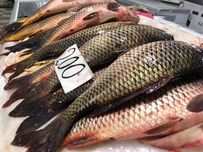 Рыбы много на ростовском рынке. Отсюда вполне себе приемлемые цены.