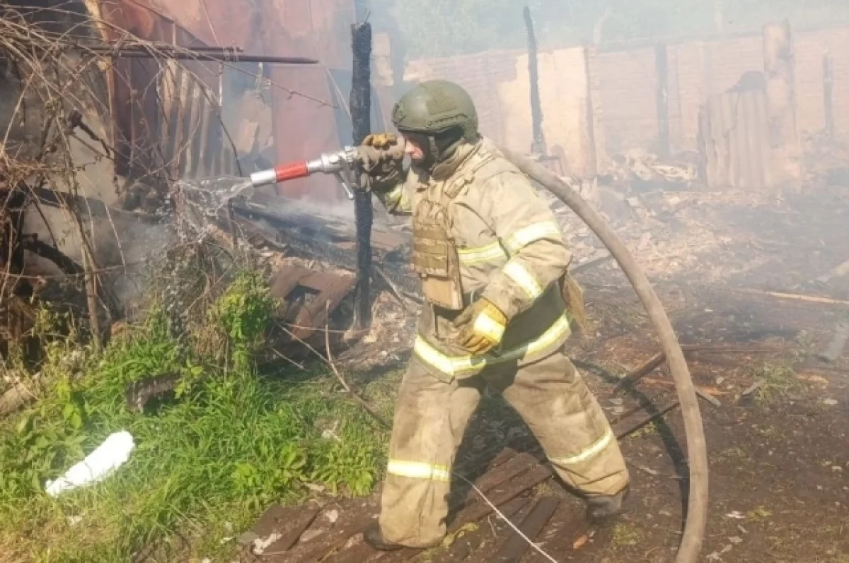 В результате атаки ВСУ в Глушковском районе Курской области начался пожар