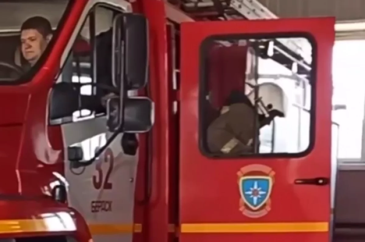 Спасатели локализовали пожар в промзоне в подмосковном Королеве