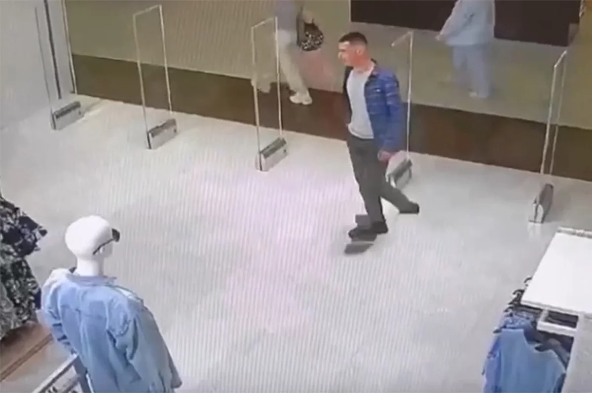 Абьюзер в Москве атаковал бывшую жену из-за джинсов: шокирующее нападение в ТЦ