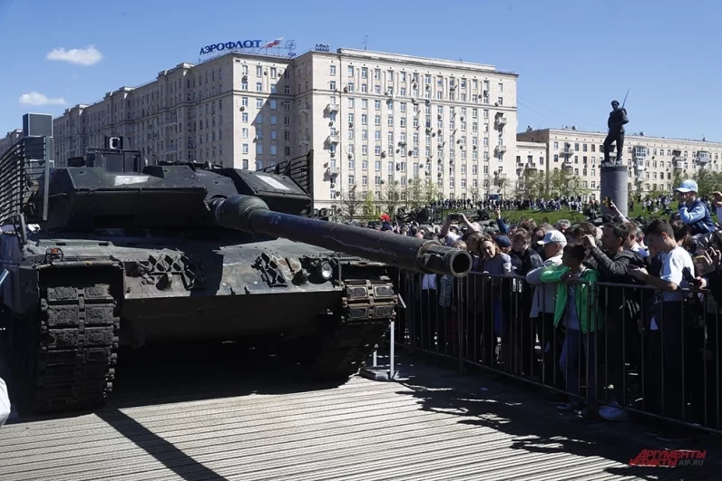 Трофейный танк Leopard 2A6.