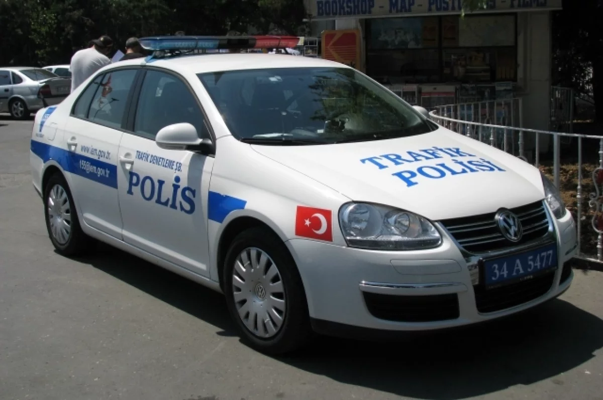 В Стамбуле задержали более 200 участников первомайского марша
