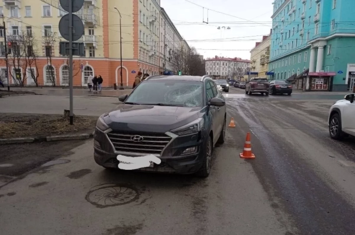 Водитель Hyundai сбил двух подростков на самокате в Мурманске | АиФ Мурманск