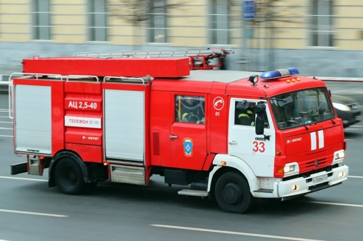 Пожар произошел на заводе по производству искусственного камня в Москве