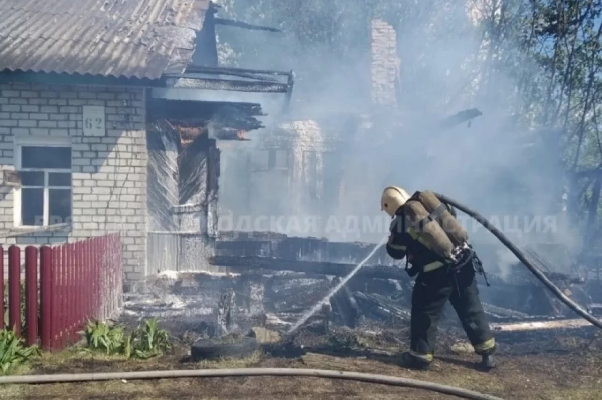 Утром 3 мая в Бежицком районе Брянска загорелся жилой дом