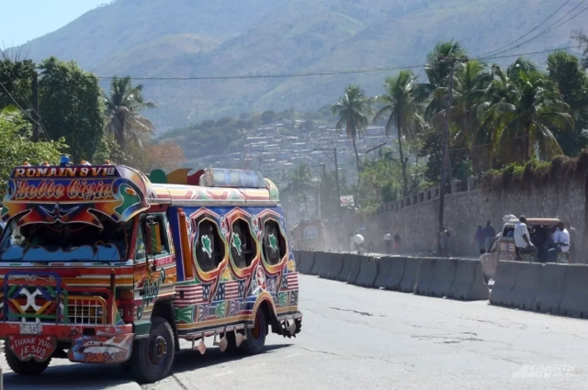 На Гаити в результате оползней погибли 12 человек