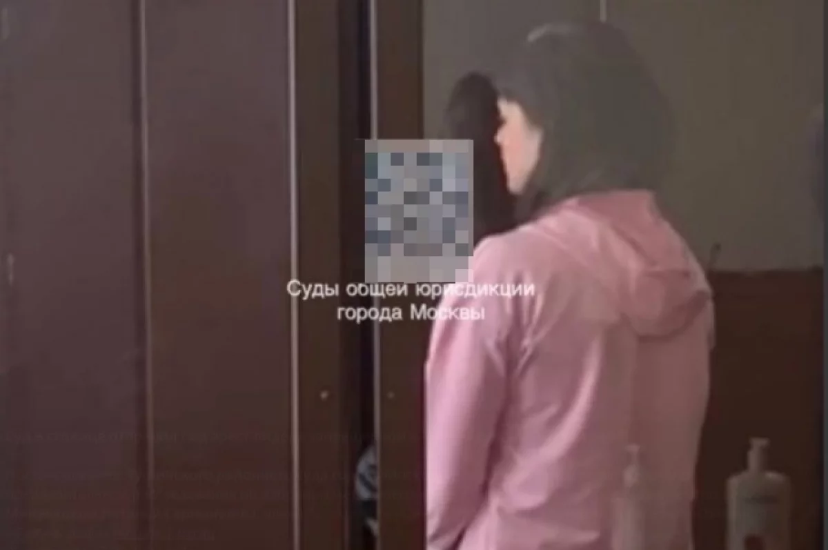 Суд в Москве арестовал главу запрещенной в РФ секты Фалуньгун Миненкову