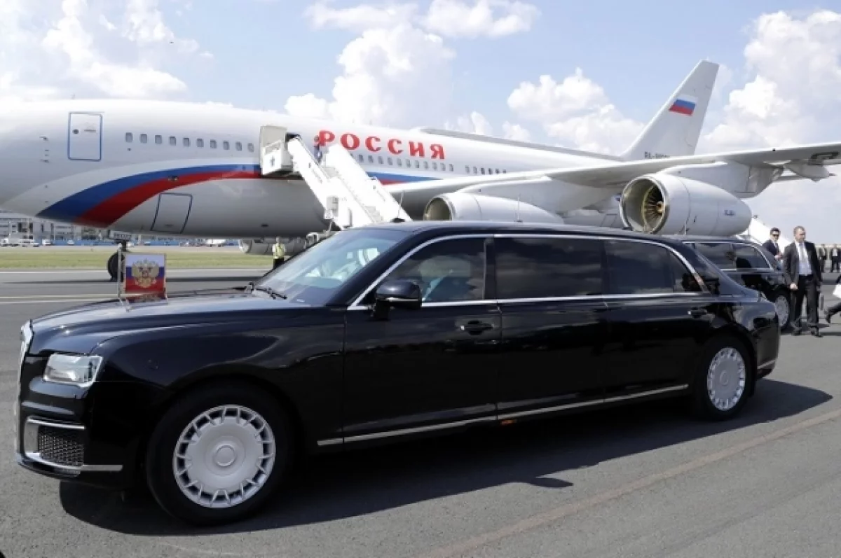 В России показали обновленный президентский автомобиль Aurus Senat