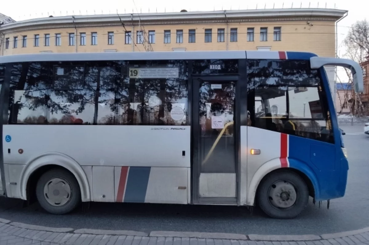 В Барнауле водители автобусов не вышли на работу из-за ссоры с перевозчиком