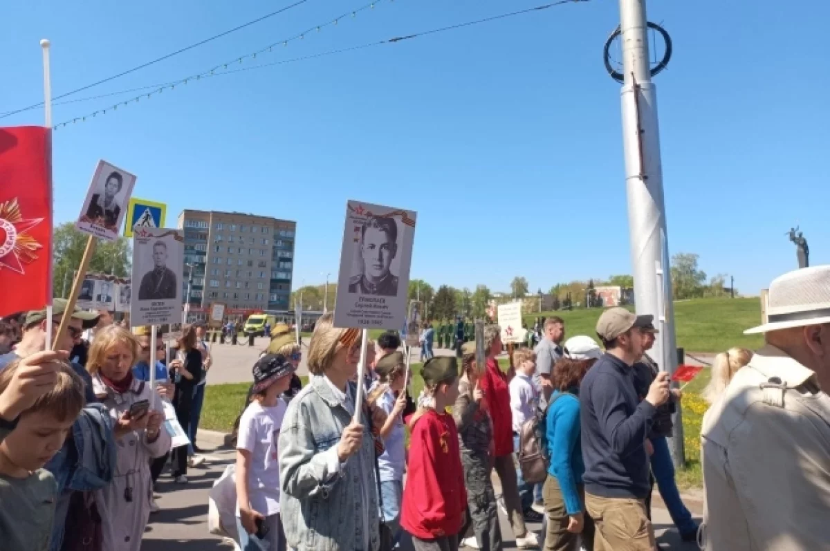 Пензенцам рассказали, куда на машине можно повесить портрет ветерана | АиФ  Пенза