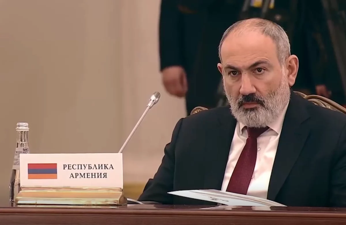 Пашинян предупредил телеканалы РФ о запрете в случае неуважения к Армении