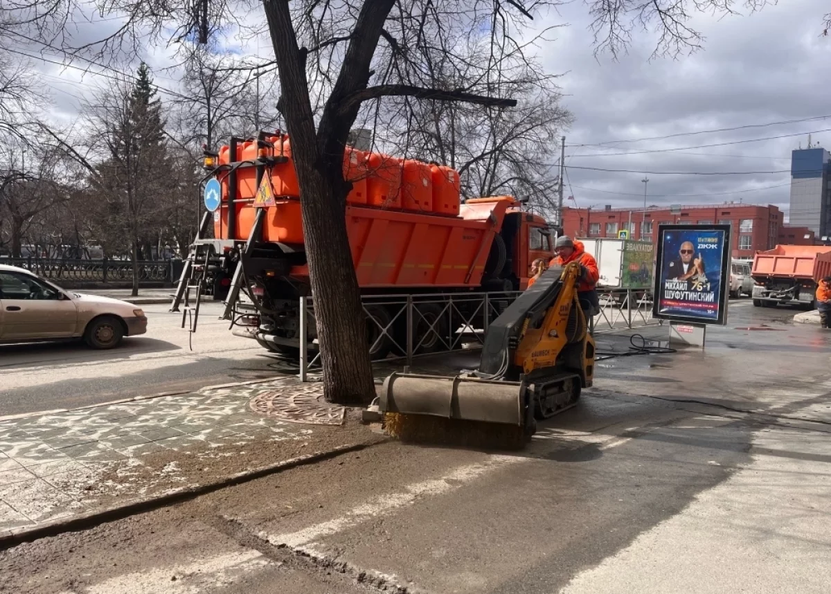 В Новосибирске собрали более 46 тысяч кубометров мусора во время уборки |  АиФ Новосибирск