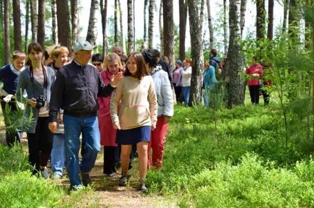На «Тропу Паустовского» ежегодно приезжает около 100 тысяч туристов.