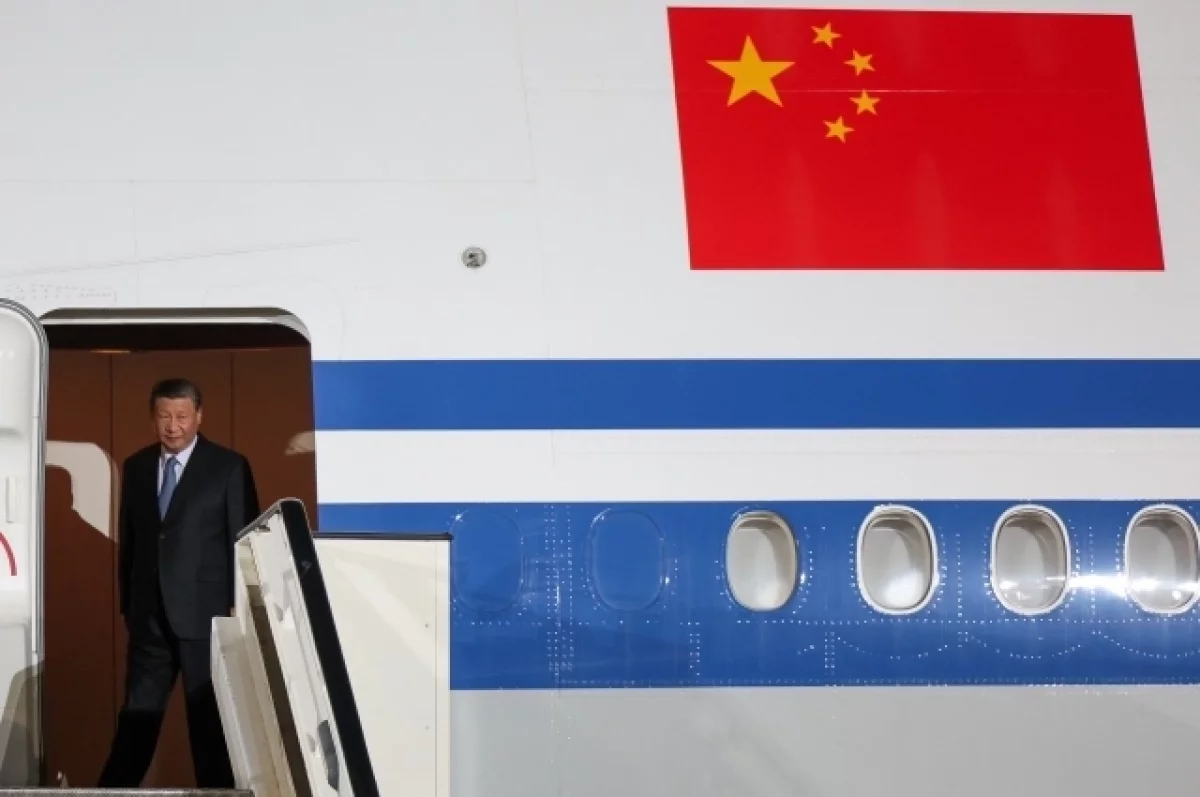 Си Цзиньпин прибыл с первым за последние восемь лет визитом в Сербию