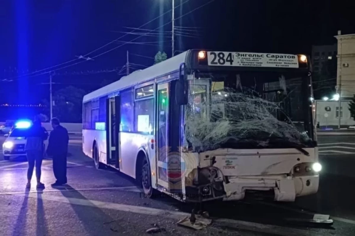 Четыре человека пострадали в ДТП с автобусом в Саратове | АиФ Саратов