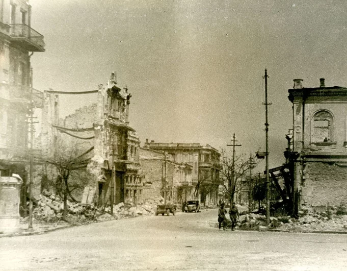 Севастополь, улица Энгельса, май 1944 г.