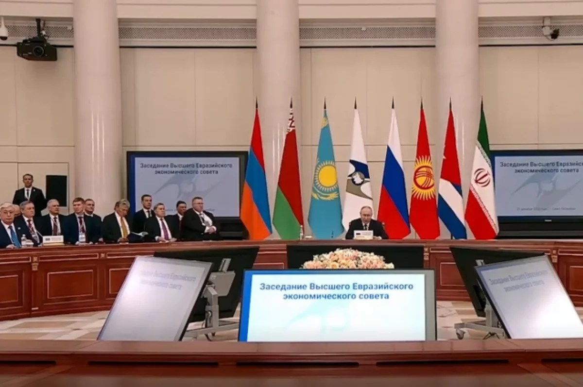 Лидеры Армении, Белоруссии и Узбекистана прибыли с визитом в Москву
