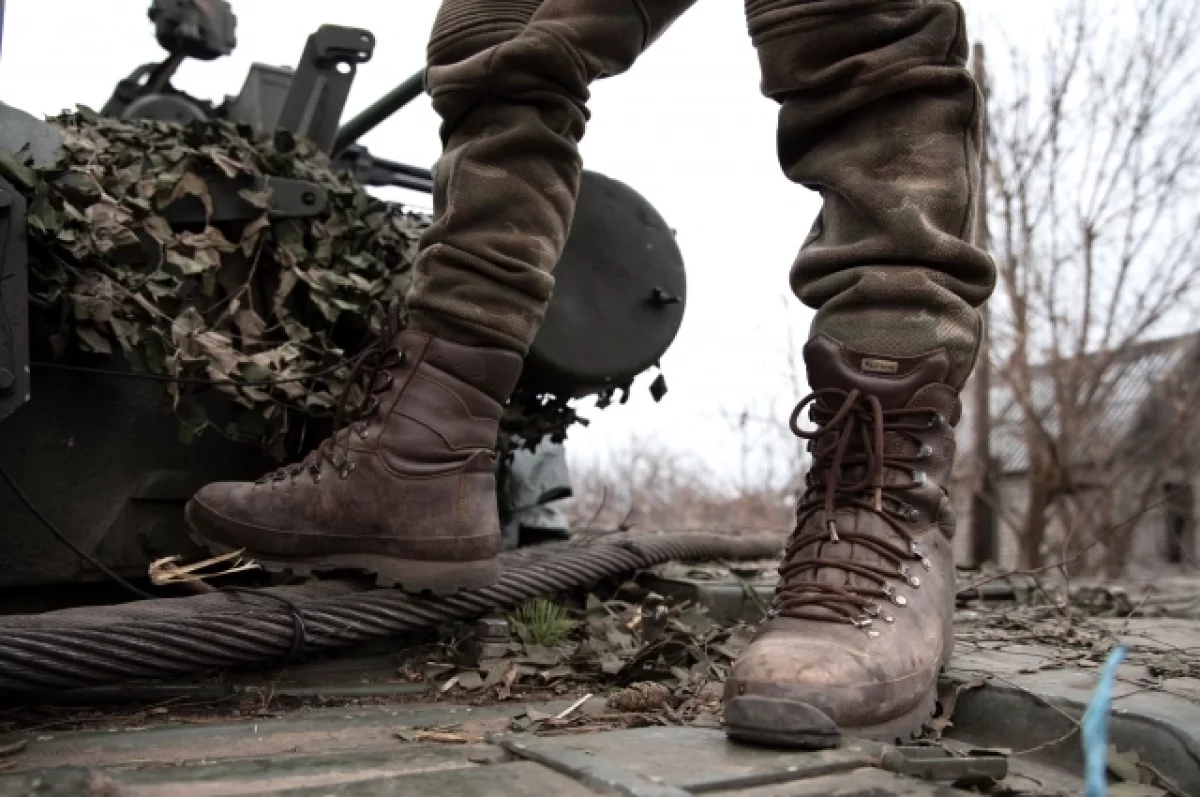 МО: рядовой Арутюнян, рискуя жизнью, спас 12 российских бойцов