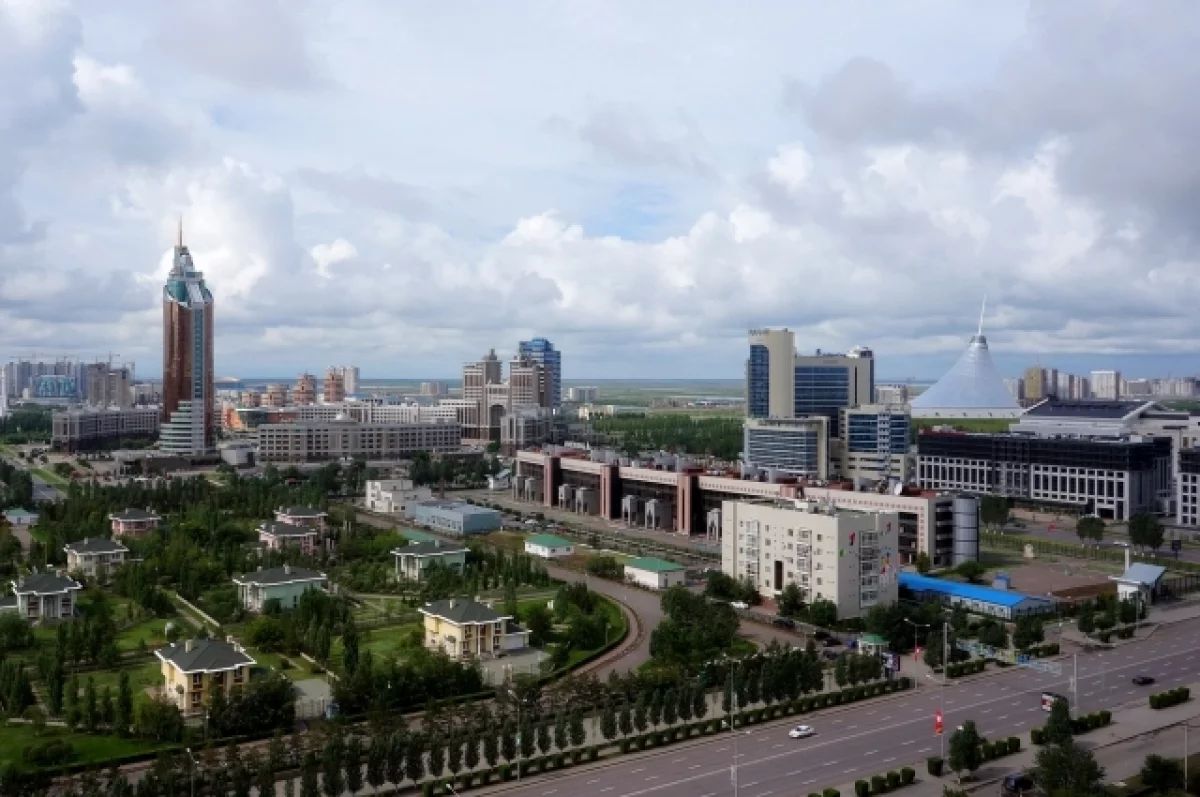 Казахстан ввел новые условия въезда для граждан Узбекистана из-за РФ