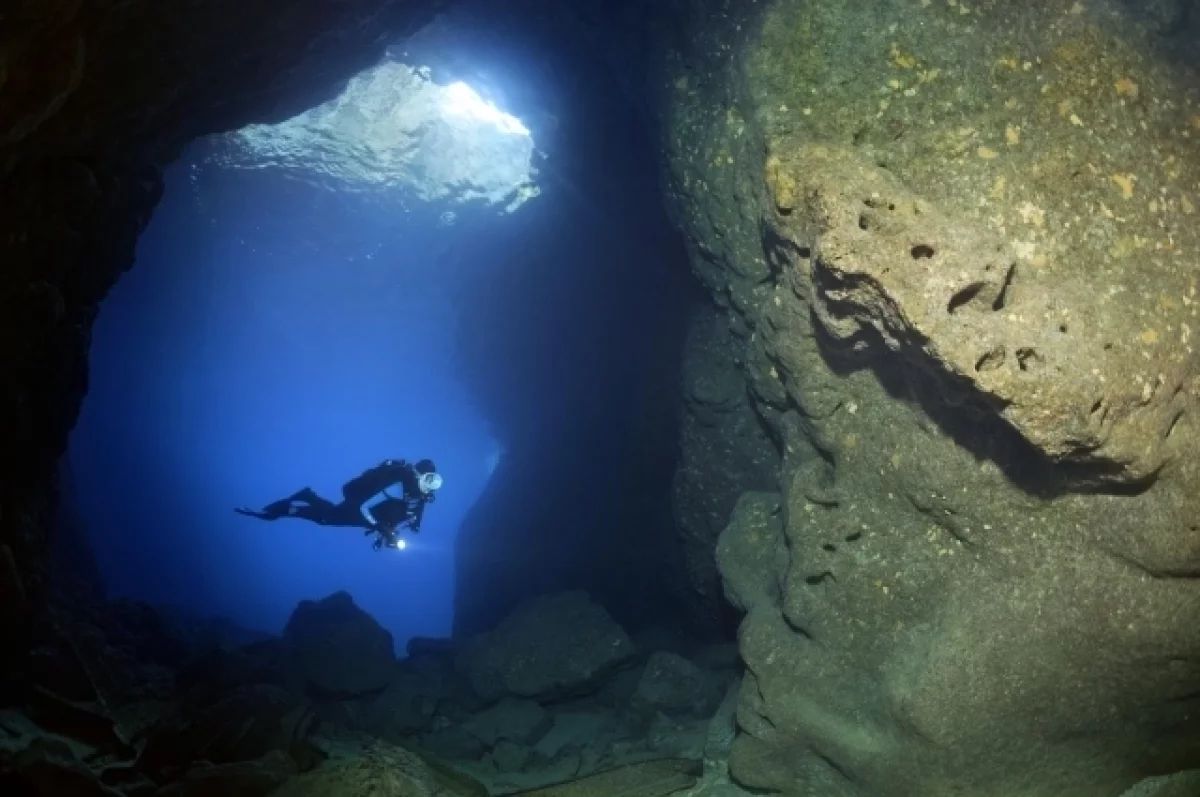 Пещера тайн. У берегов Мексики найдена самая глубокая голубая дыра в мире0