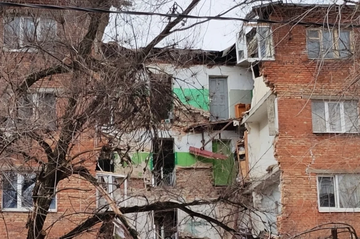 В Ростове жильцы обрушившейся пятиэтажки на ул. Нариманова зашли в здание