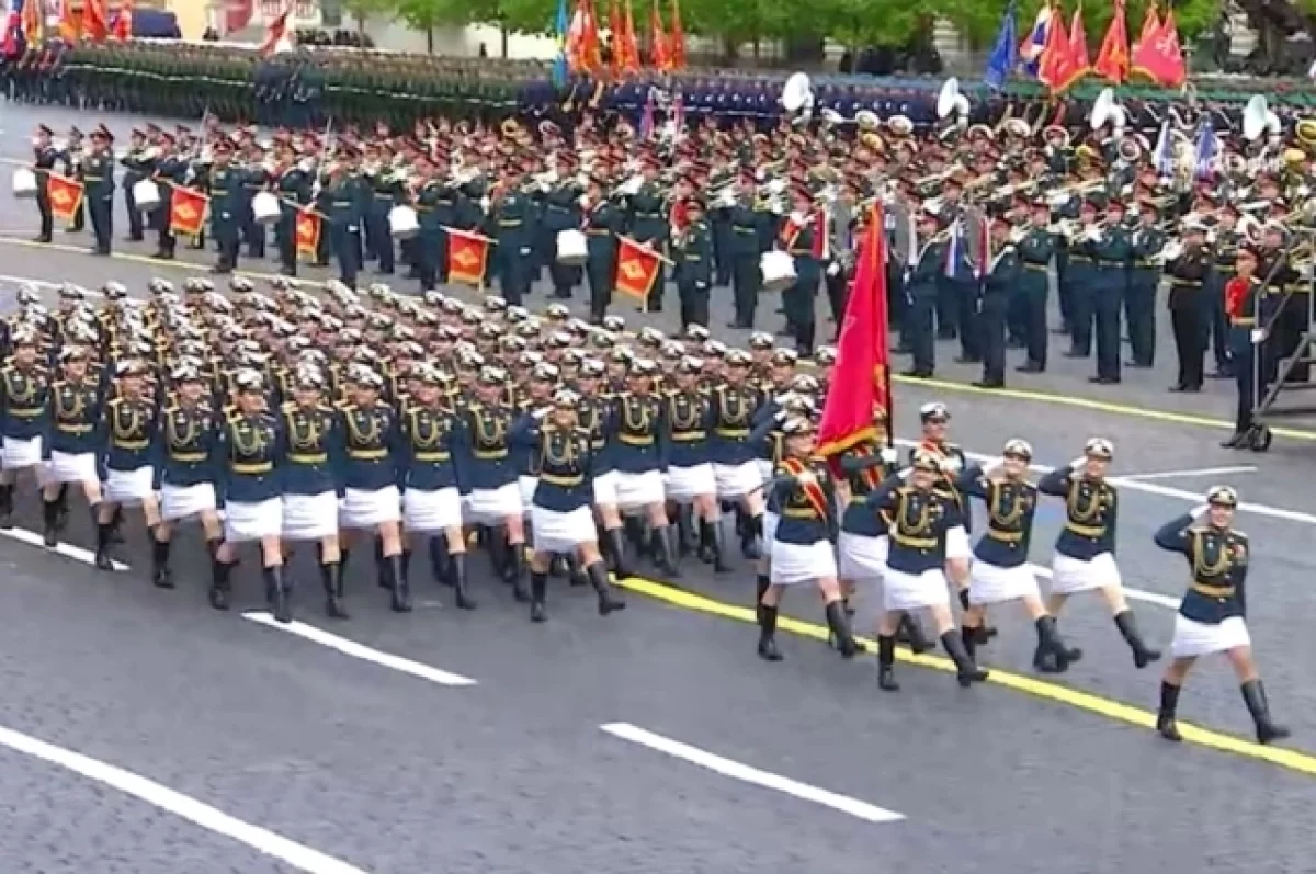 Женщины-военнослужащие приняли участие в параде Победы в Москве