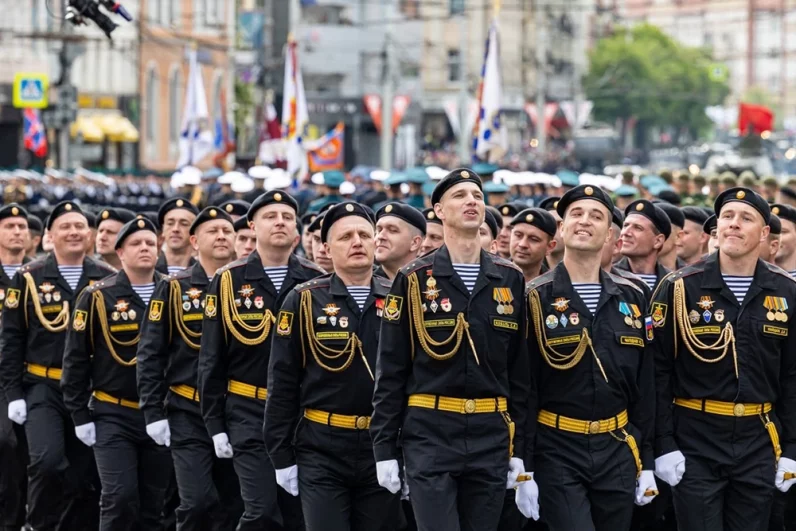 Парад в Калининграде.