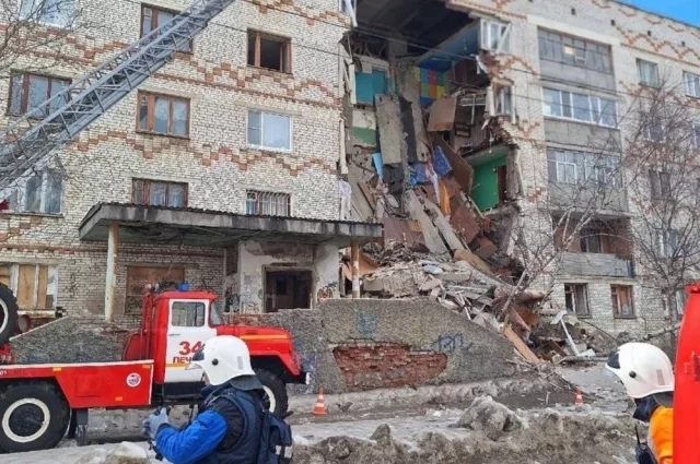 Частичное обрушение пятиэтажного жилого дома в Печоре Республики Коми