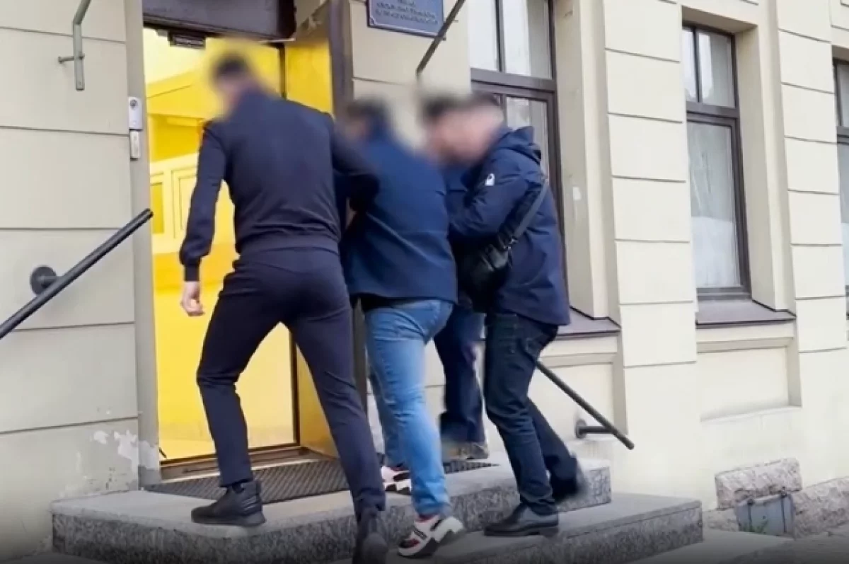 В Петербурге задержали подозреваемого по делу о гибели людей в Мойке