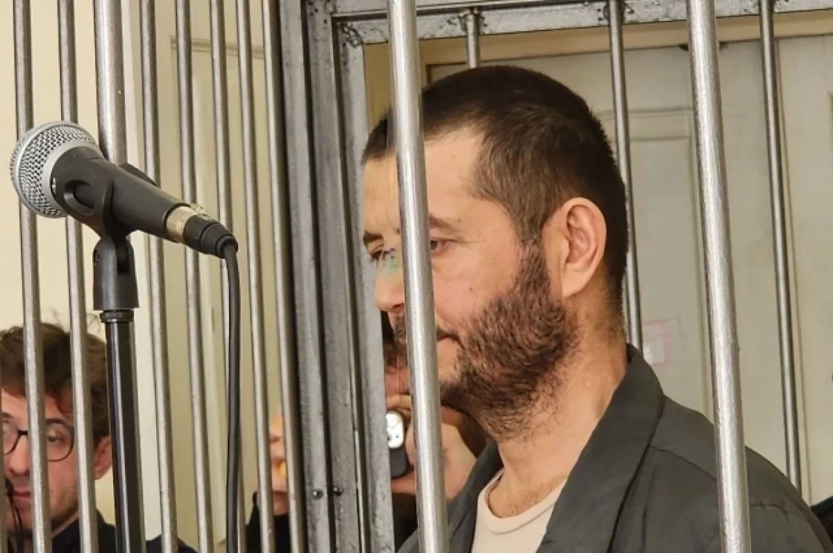 Водитель упавшего в Мойку автобуса Курбонов раскаялся и признал вину