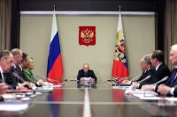Владимир Путин проводит совещание с членами Совета безопасности РФ, правительства РФ и руководством силовых ведомств.
