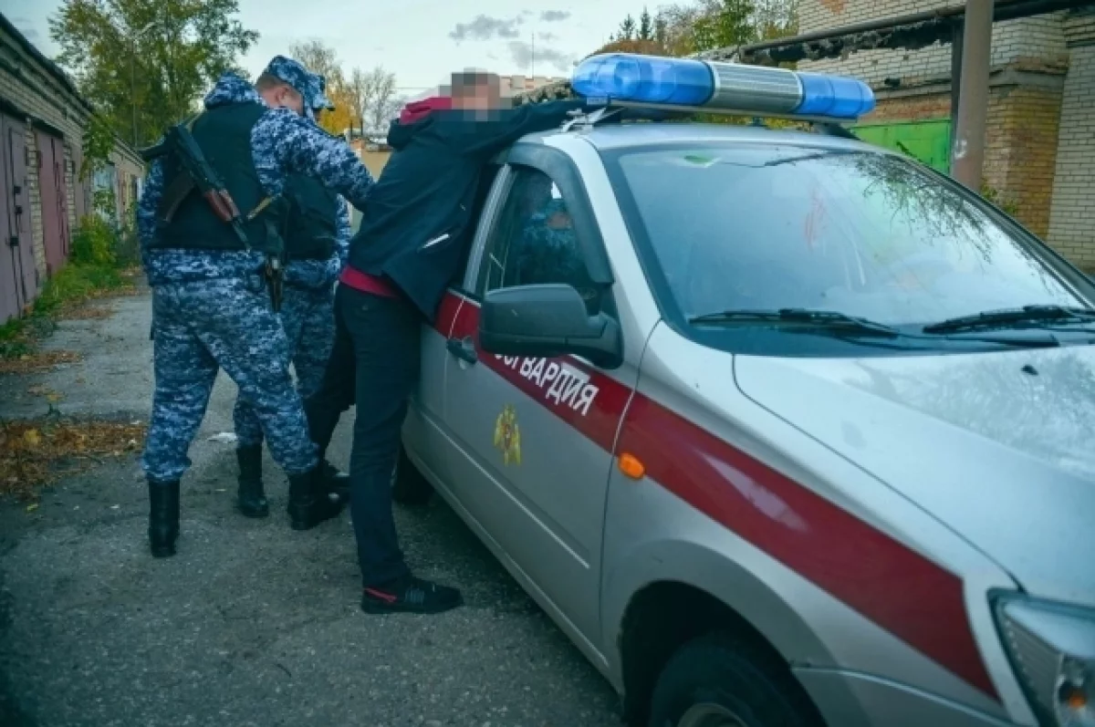 В Пензе задержан мужчина, укравший деньги у сводной сестры | АиФ Пенза