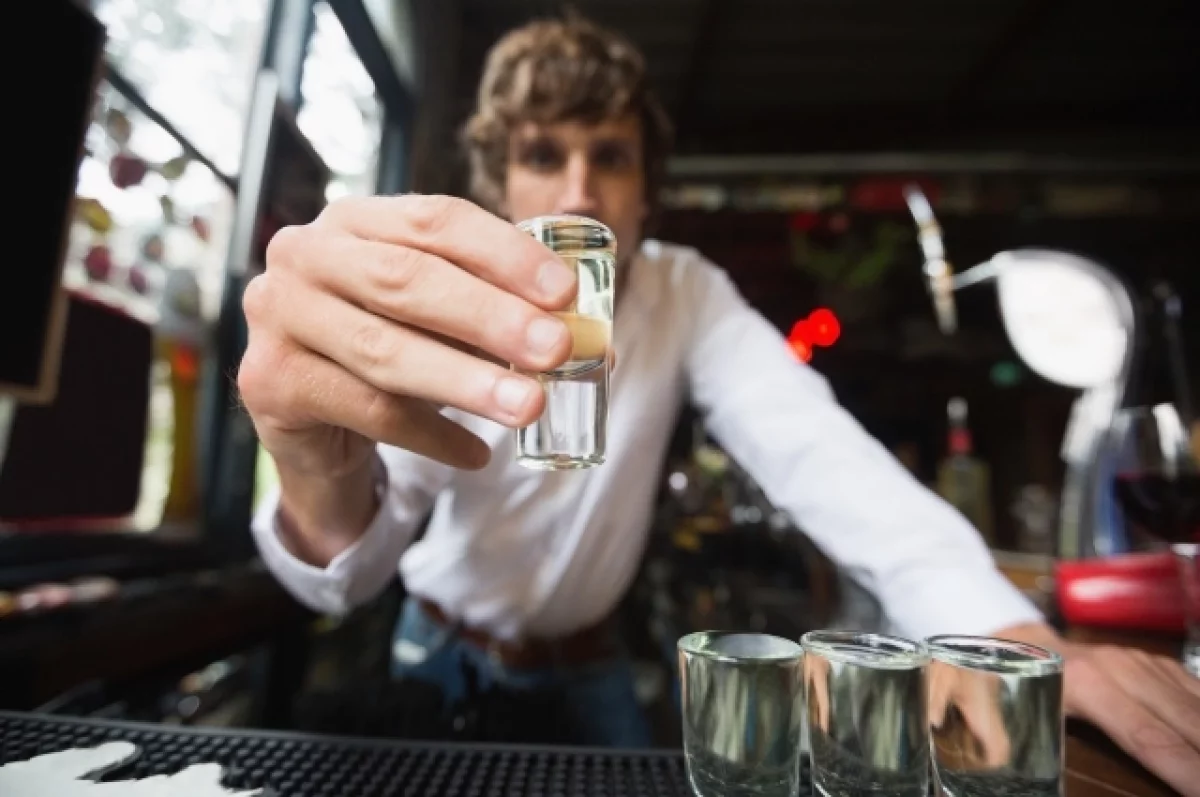 Онколог Покровский рассказал, как алкоголь может спровоцировать рак