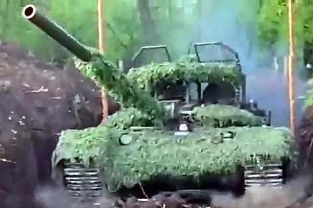 Российские танкисты на харьковском направлении.