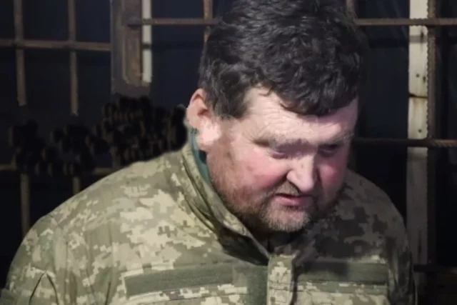 Украинский солдат Танасий Фуштей сдался в плен российским войскам в Харьковской области.