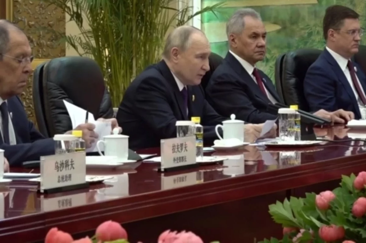 Путин назвал своевременным решения РФ и КНР перевести расчеты в нацвалюты
