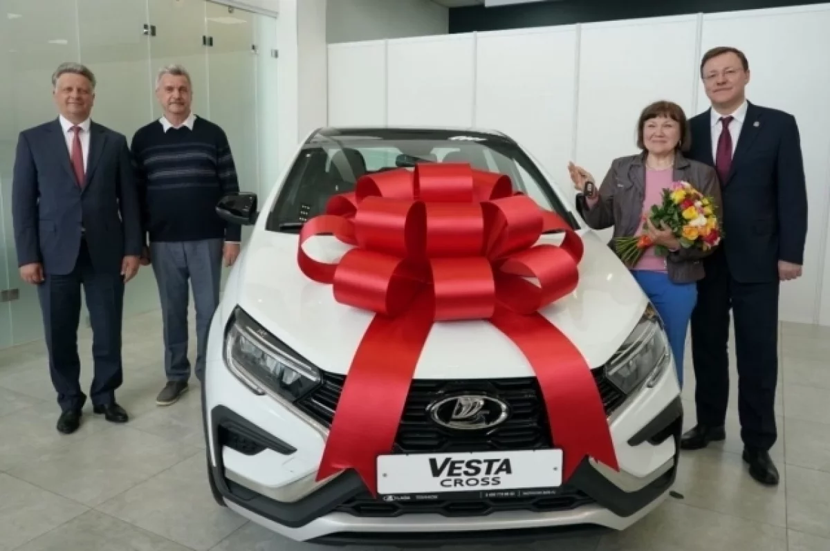 Победительнице конкурса про Самарскую область передали новую LADA Vesta |  АиФ Самара