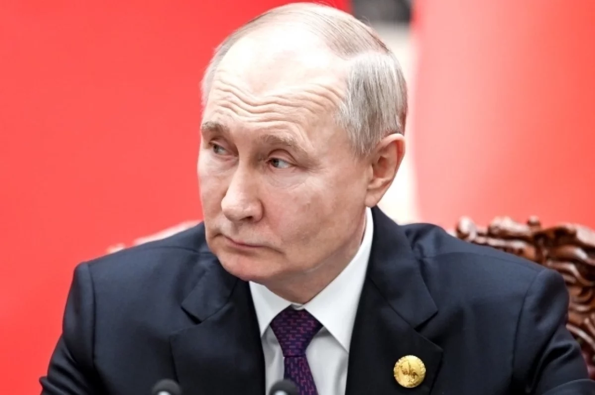Путин пошутил, что он «не интернет» и не на все вопросы может ответить