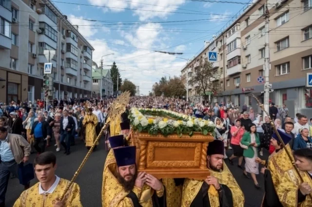 Многотысячный Крестный ход с мощами Святителя Иоасафа. Белгород, 18 сентября 2023 года.