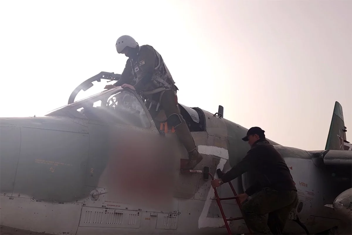 Штурмовики Су-25 уничтожили замаскированную технику ВСУ