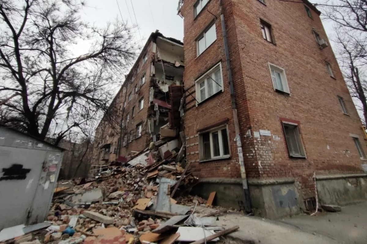 Власти Ростова отреагировали на штурм жильцами аварийного дома их квартир