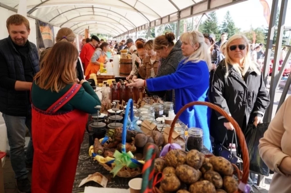 В Красноярске 25 мая пройдёт весенняя ярмарка на площади Мира | АиФ  Красноярск