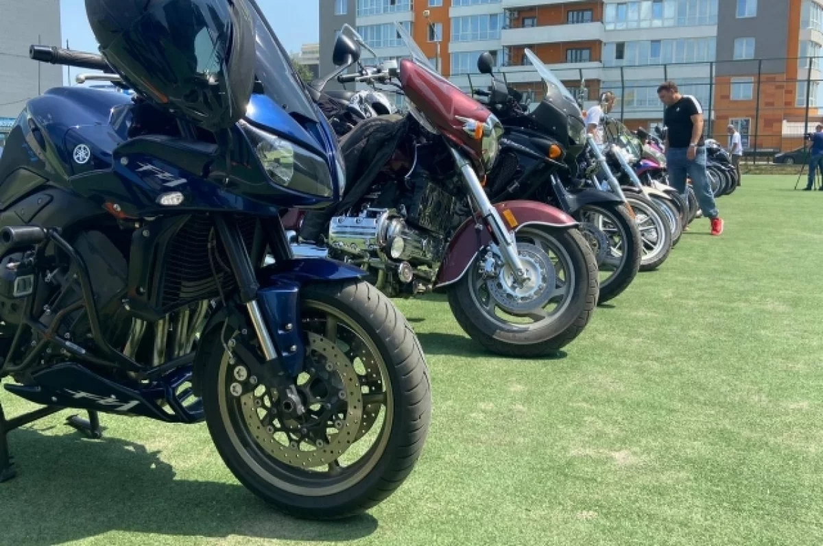 Почти 50 аварий с участием мотоциклистов произошло на Алтае с начала сезона