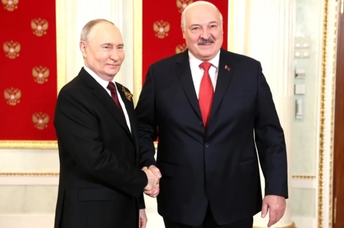 Путин и Лукашенко провели короткую беседу перед окончанием визита