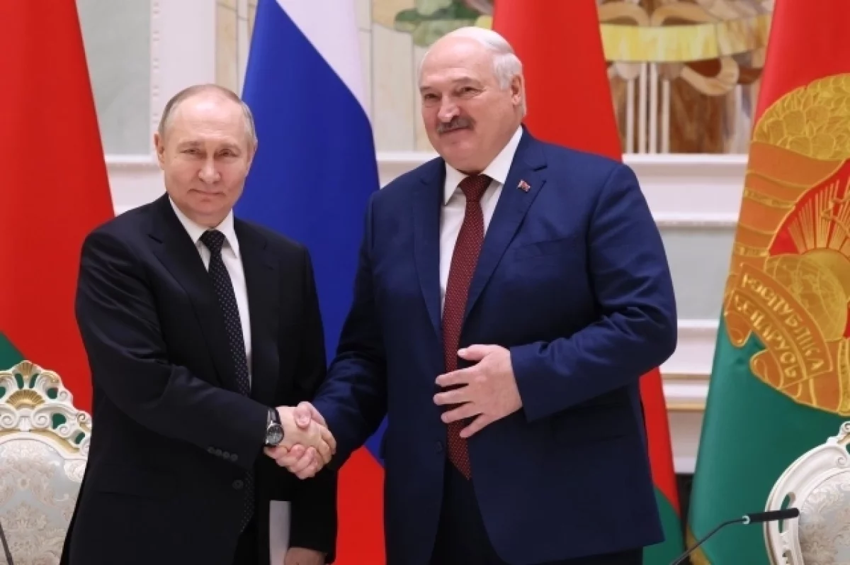 Лукашенко угостил Путина драниками в деревне под Минском