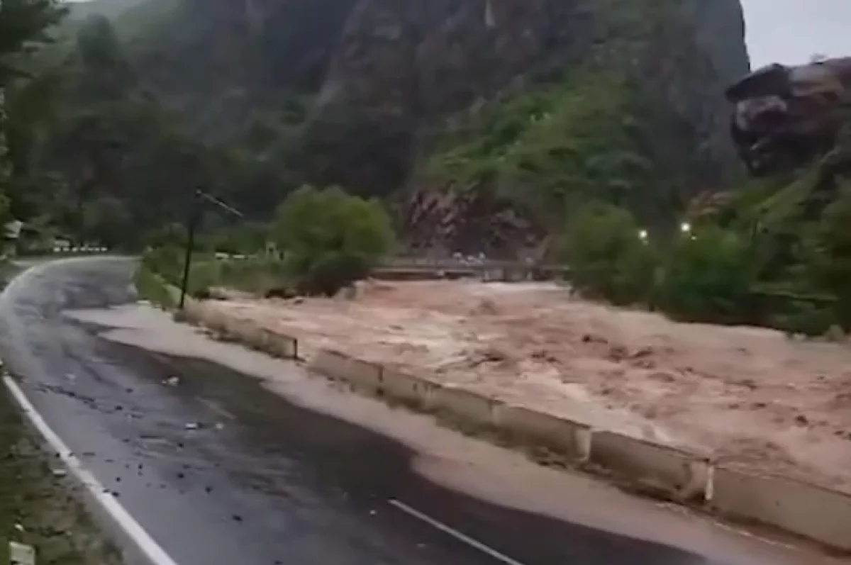 На севере Армении в результате наводнения погиб один человек
