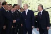 Президент РФ Владимир Путин и президент Узбекистана Шавкат Мирзиеев (справа) во время встречи в государственной резиденции «Куксарой».