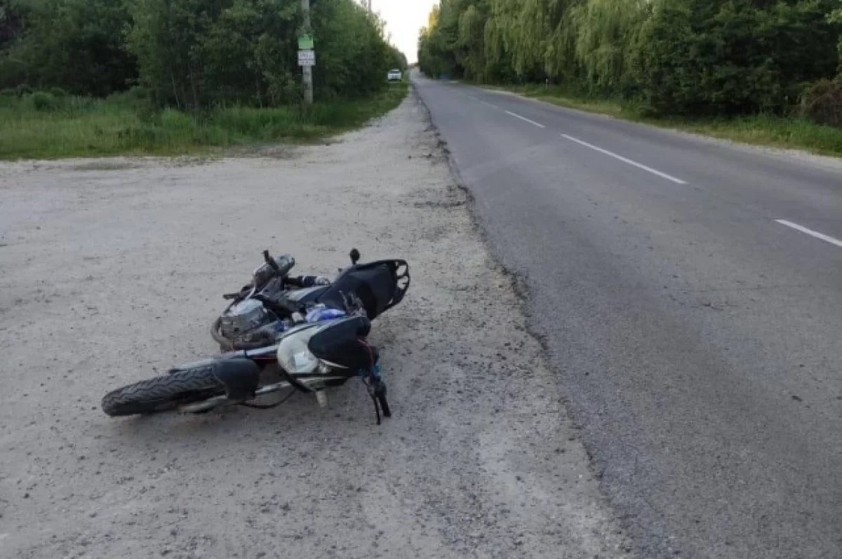 Под Воронежем опрокинулся мотоцикл: пострадали трое подростков | АиФ Воронеж