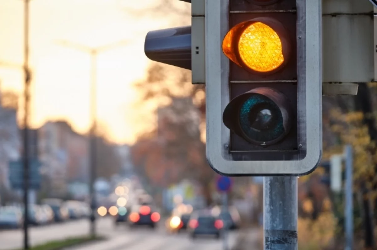 На Усть-Курдюмской в Саратове отключат светофор в пятницу | АиФ Саратов